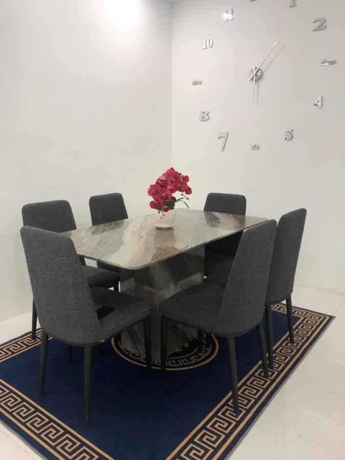 Ramadhina Eagle Eye View Home2Stay Emerald Avenue Бринчанг Екстериор снимка